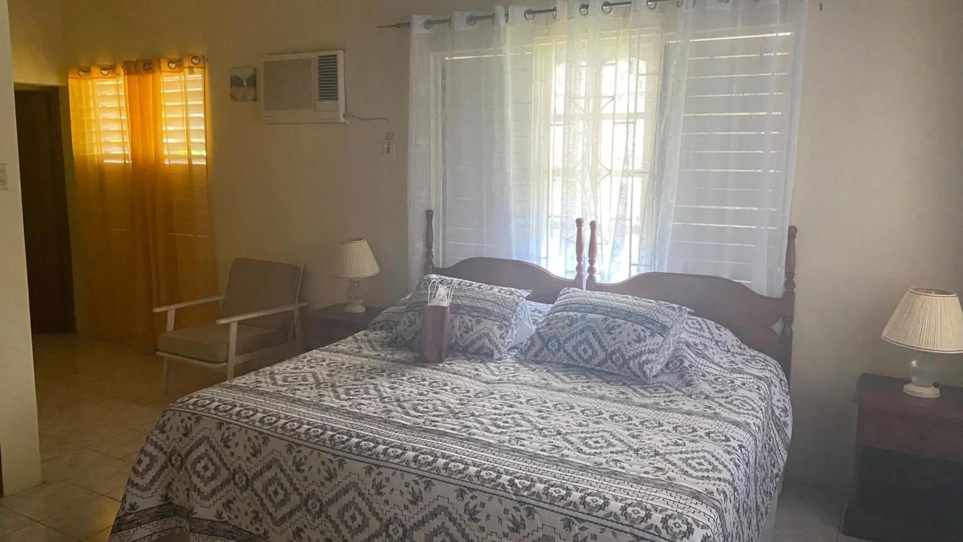 Aparthotel Marge'S Vacation Rentals Negril